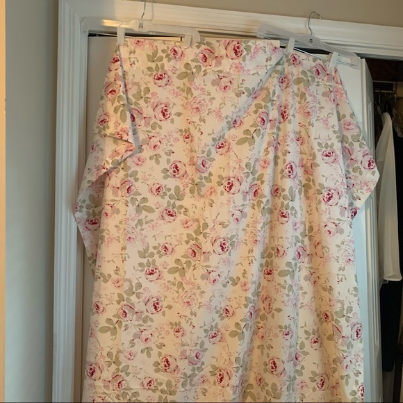 Simply Shabby Chic Rosalie Curtain - Picture 2 of 8